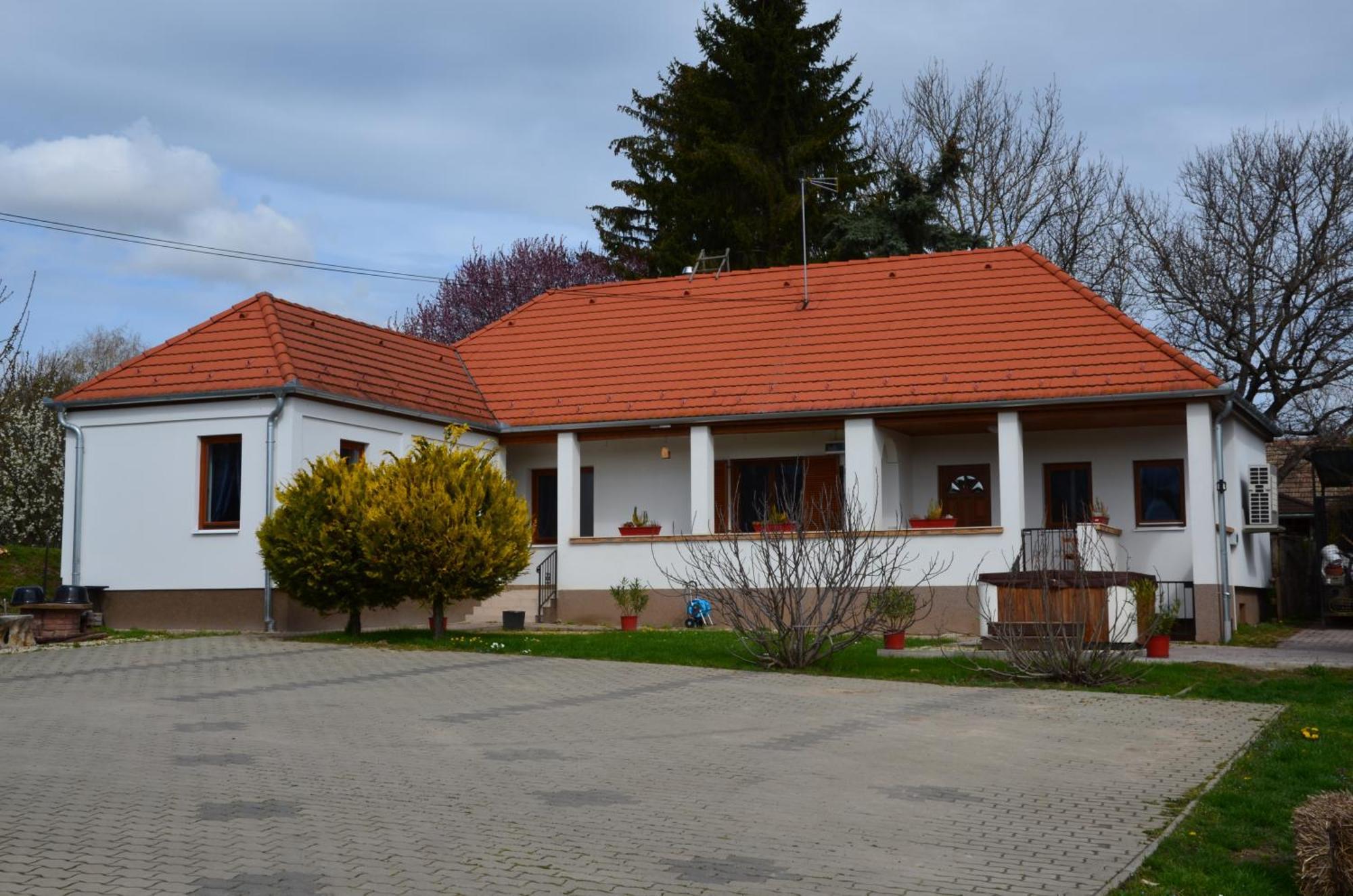 מלון Kisszékely Kerekerdo Vendeghaz מראה חיצוני תמונה